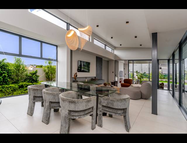 4 BEDROOM FREESTANDING FOR SALE IN HELDERFONTEIN ESTATE